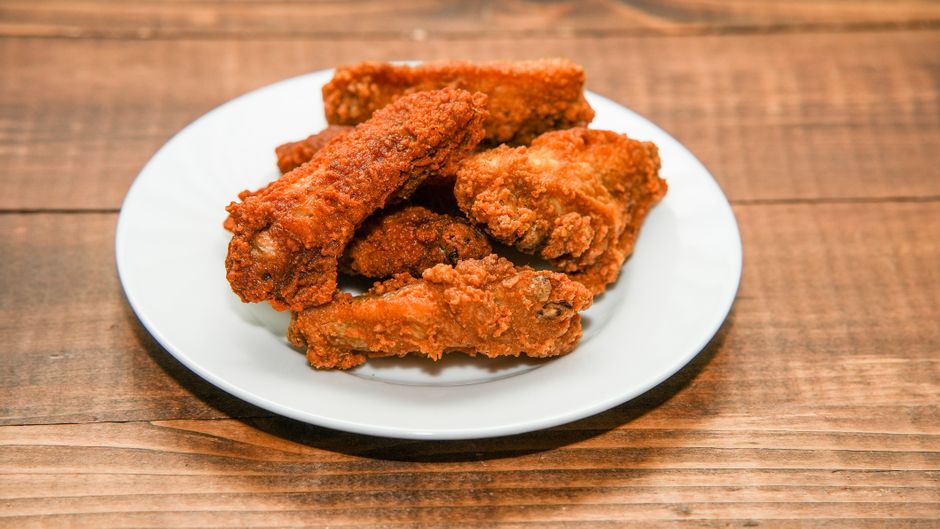 Kycklingvingar i airfryer: tid, temperatur och krispigt skinn